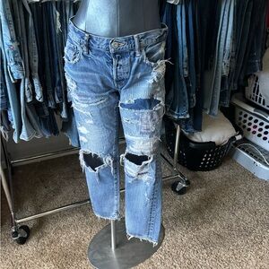 MOUSSY HEAVILY DISTRESSED FABULOUS JEANS!!!